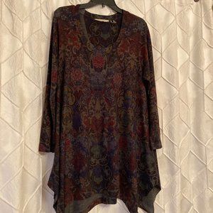 Multicolored tunic top